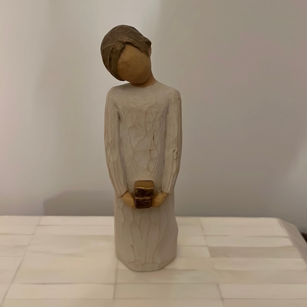 Willow Tree Spirit of Giving Statue